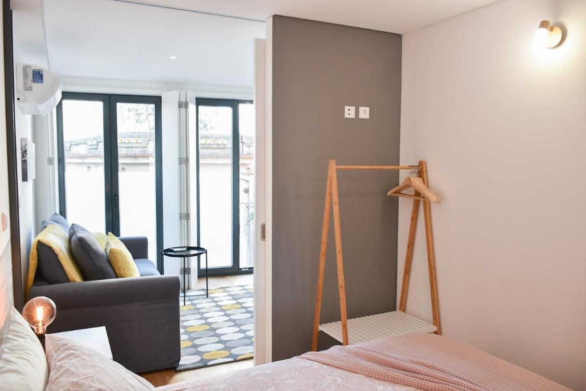 With Balcony - 9 Min-walk To Trindade Apartamento *
